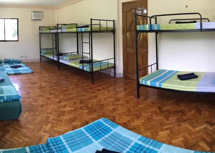 Bed & Breakfast Lambug Beach Homestay