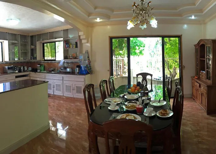 Lambug Beach Homestay Lambug