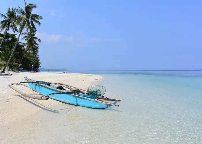 Bed & Breakfast Lambug Beach Homestay