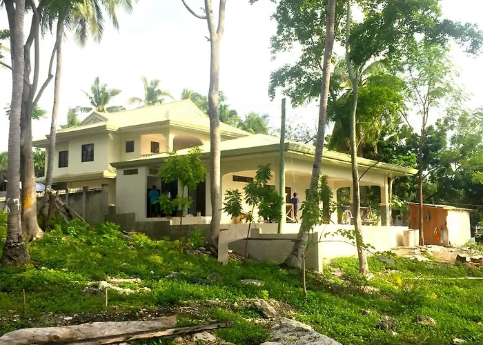 Lambug Beach Homestay Bed & Breakfast Lambug